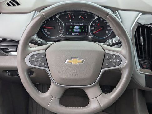 Used 2021 Chevrolet Traverse LT FWD image 11