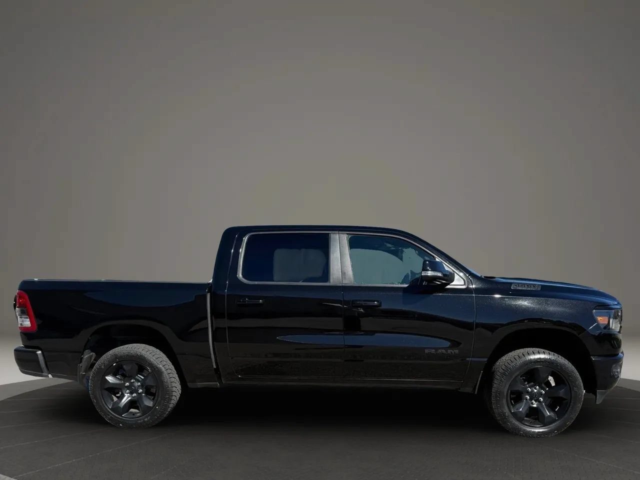 Used 2019 RAM 1500 Big Horn AWD/4WD image 2