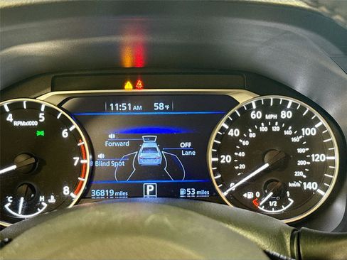 Used 2022 Nissan Altima 2.5 SV w/ SV Premium Package image 12