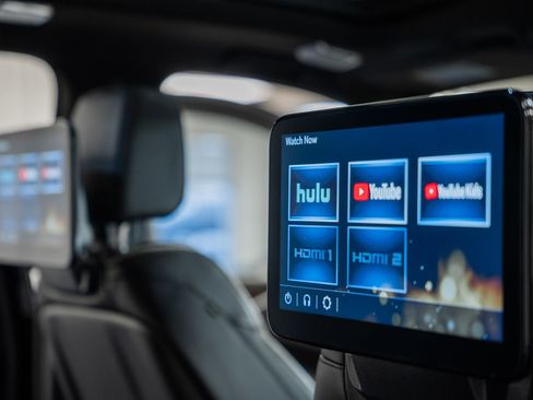 Used 2022 Cadillac Escalade ESV Sport Platinum w/ LPO, ONYX Package image 39