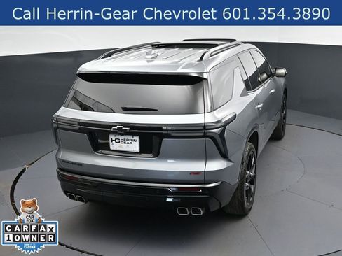 Used 2024 Chevrolet Traverse RS image 34