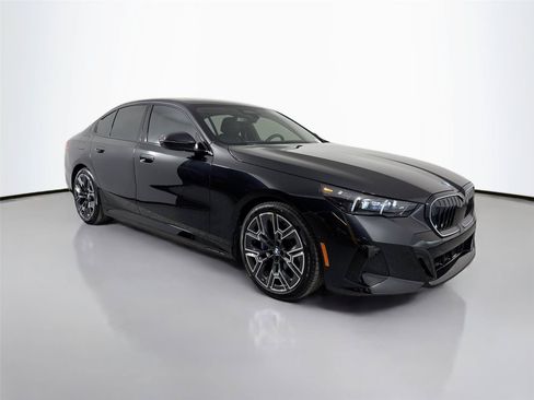 New 2026 BMW i5 eDrive40 w/ M Sport Package RWD image 5
