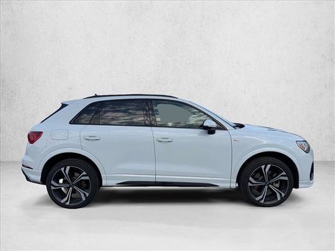 Used 2023 Audi Q3 2.0T Premium Plus w/ Premium Plus Package AWD/4WD image 4