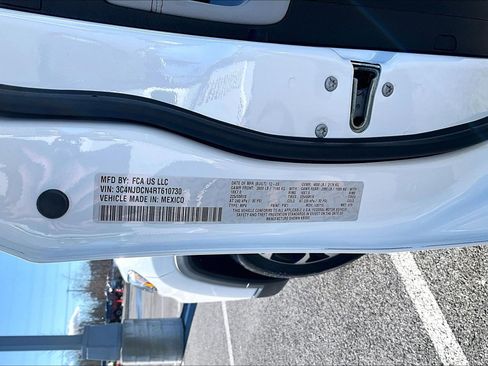 Used 2024 Jeep Compass Limited image 21