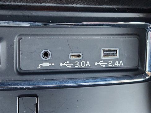 Used 2024 Subaru Ascent Premium image 18