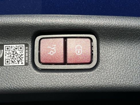 New 2026 Mercedes-Benz C 300 4MATIC Sedan image 25