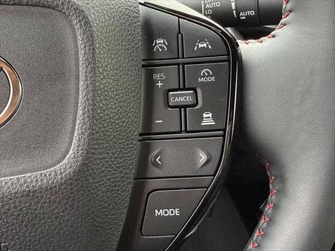 Certified 2025 Toyota Prius Plug-In Hybrid FWD image 22