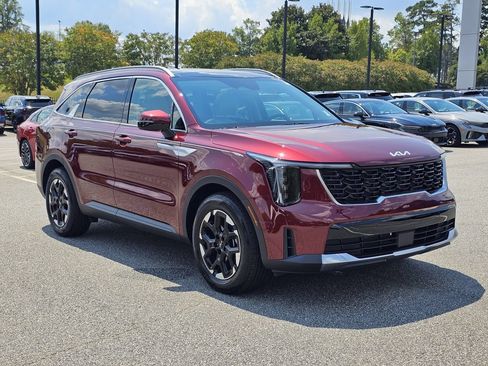 Used 2025 Kia Sorento S w/ Panoramic Sunroof Package FWD image 5