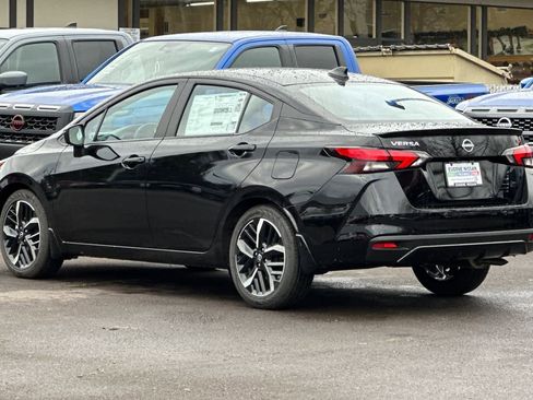 New 2025 Nissan Versa SR w/ Trunk Package image 6