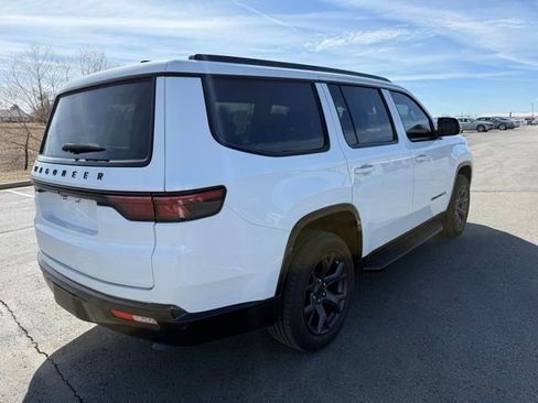 Used 2025 Jeep Wagoneer Series II w/ Premium Group I image 7