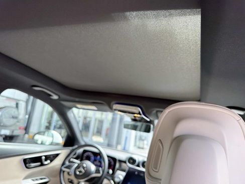 Used 2023 Mercedes-Benz GLC 300 image 10