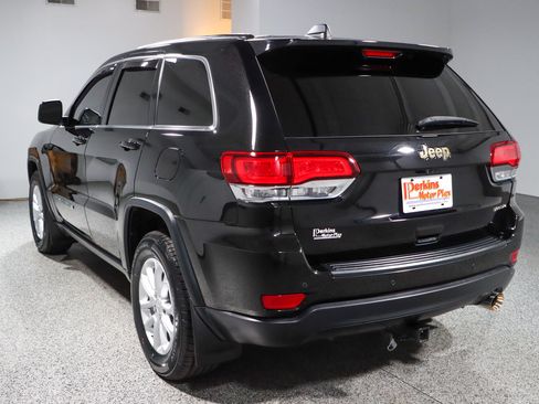 Used 2022 Jeep Grand Cherokee Laredo X RWD image 9