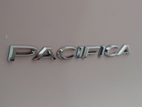 New 2026 Chrysler Pacifica Select image 36