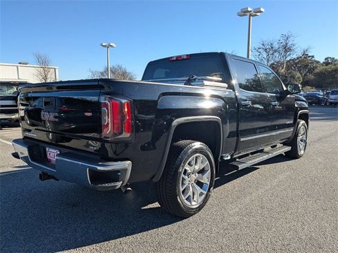 Used 2018 GMC Sierra 1500 SLT w/ SLT Premium Package image 5