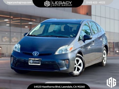 Used 2012 Toyota Prius Two image 1