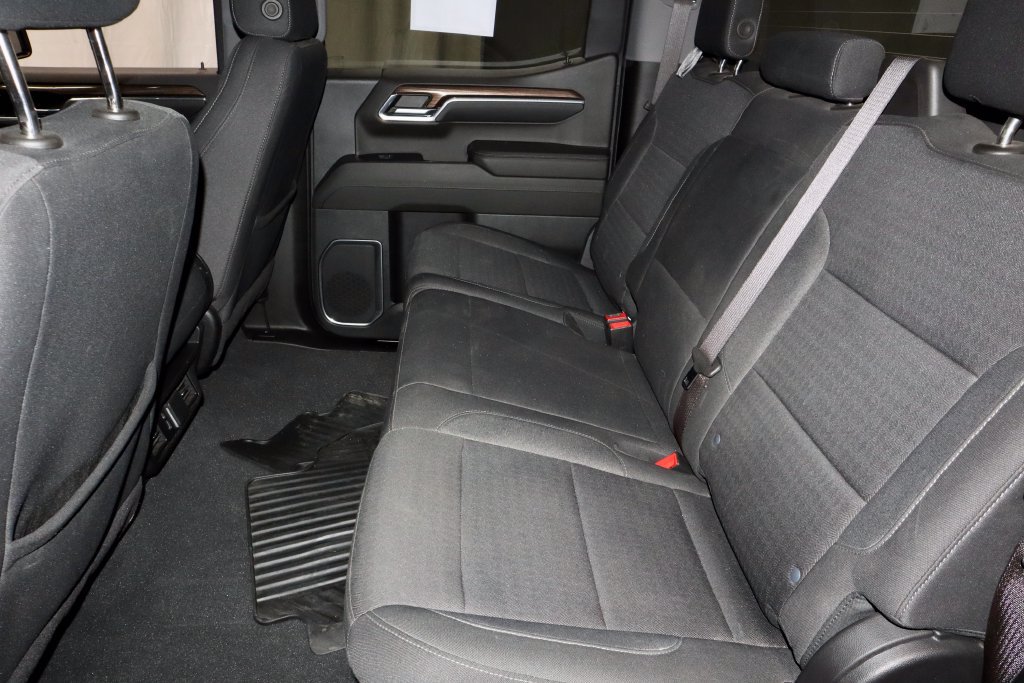 Used 2023 Chevrolet Silverado 1500 LT AWD/4WD image 23