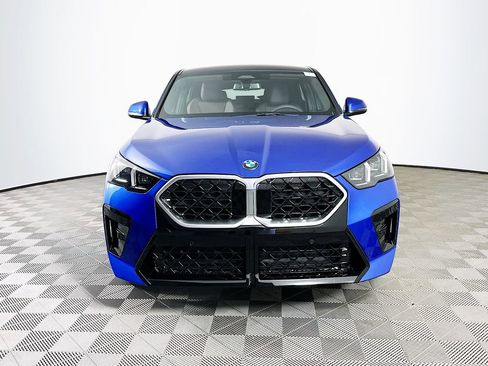 Used 2025 BMW X2 xDrive28i w/ M Sport Package image 3