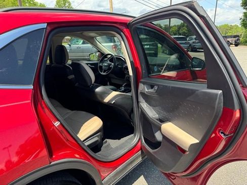 Used 2020 Ford Escape Titanium FWD image 16