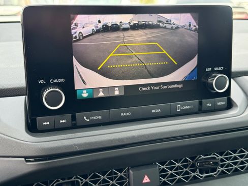 Used 2023 Honda Accord LX image 27