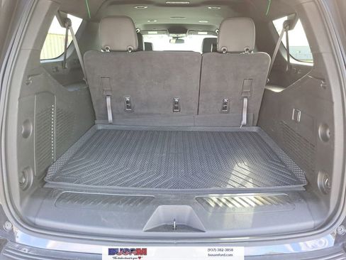 Used 2023 Chevrolet Suburban LT image 6