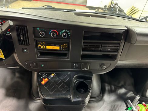 Used 2019 Chevrolet Express 3500 w/ School Bus Package image 41