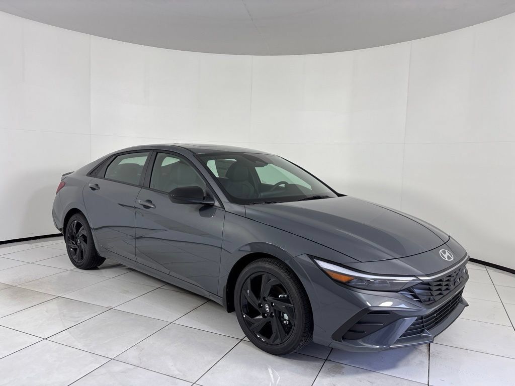 New 2026 Hyundai Elantra SEL Sport FWD image 7