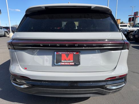 New 2026 Lincoln Nautilus Premier w/ Equipment Group 102A image 4