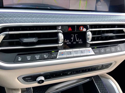 Used 2022 BMW X6 M50i w/ Executive Package image 32