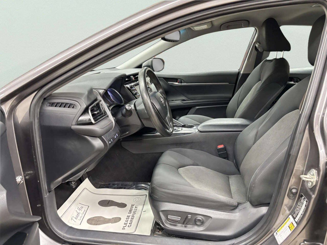 Used 2019 Toyota Camry LE w/ Convenience Package FWD image 15