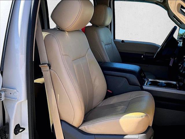 Used 2015 Ford F350 Lariat w/ Lariat Interior Package AWD/4WD image 9