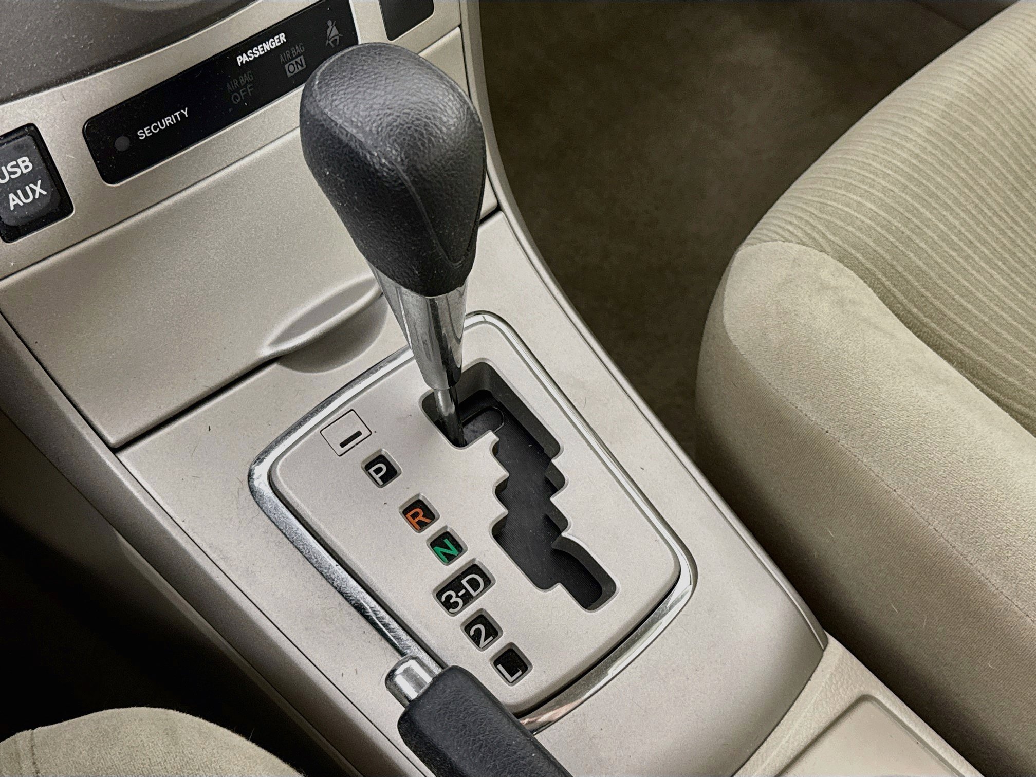 Used 2012 Toyota Corolla LE FWD image 15