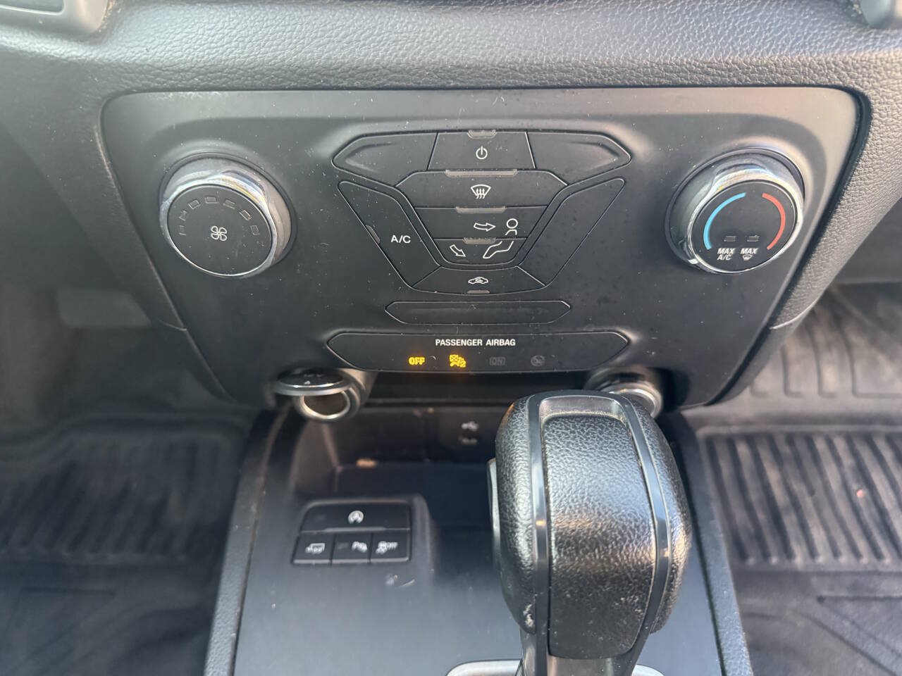Used 2019 Ford Ranger XL w/ Equipment Group 101A Mid RWD image 27
