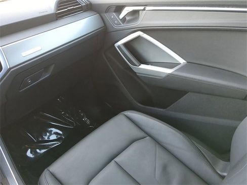 Used 2022 Audi Q3 2.0T Premium Plus image 16