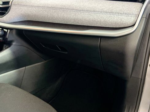 Used 2023 Jeep Compass Sport image 35