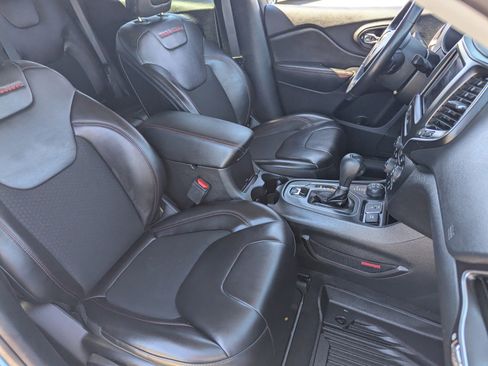 Used 2020 Jeep Cherokee Trailhawk w/ Cold Weather Group image 11