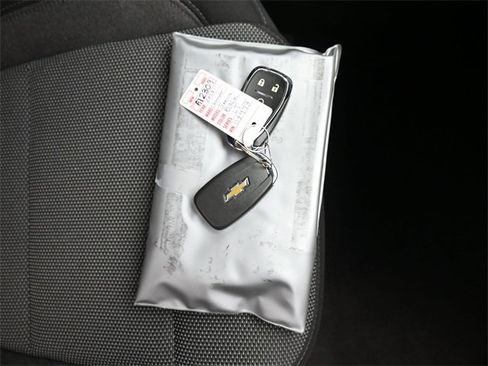 Used 2023 Chevrolet Traverse LT image 12