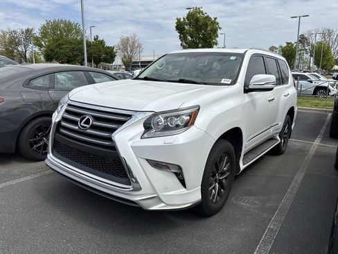 Used 2017 Lexus GX 460 Luxury w/ Sport Design Package image 7