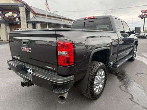 Used 2016 GMC Sierra 2500 Denali w/ Duramax Plus Package AWD/4WD image 4