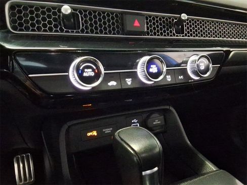 Used 2024 Honda Civic Sport image 16