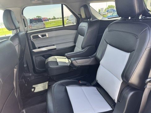 Certified 2023 Ford Explorer XLT w/ Equipment Group 202A AWD/4WD image 23