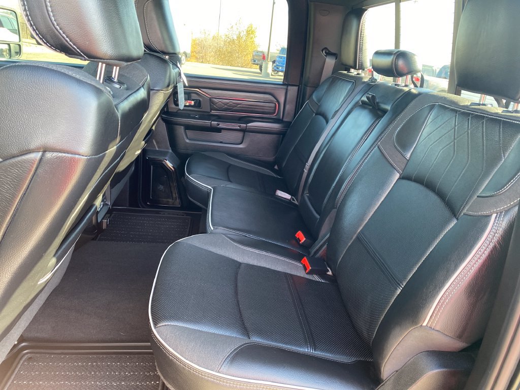 Used 2025 RAM 3500 Limited AWD/4WD image 26
