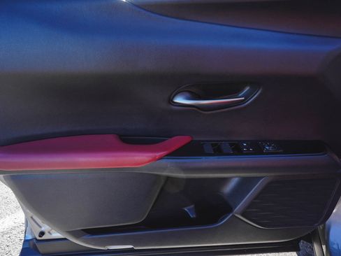 Used 2022 Lexus UX 250h F Sport image 8