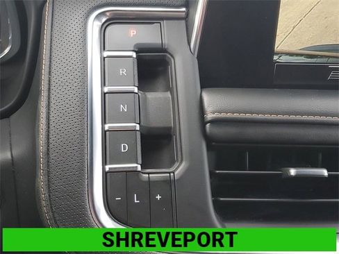 Used 2022 GMC Yukon XL AT4 image 16