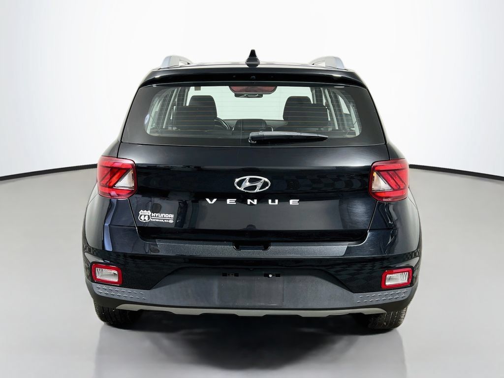 Used 2022 Hyundai Venue SEL FWD image 5