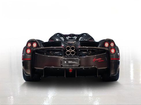 Used 2017 Pagani Huayra image 11