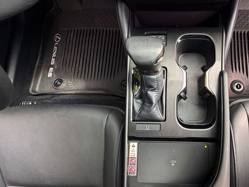 Certified 2024 Lexus ES 350 w/ Premium Package FWD image 29