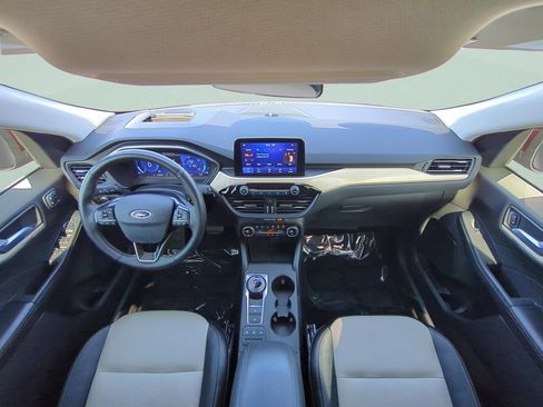 Used 2021 Ford Escape Titanium w/ Titanium Elite Package FWD image 10