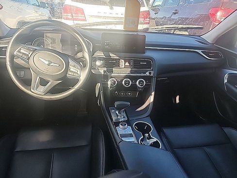 Used 2023 Genesis G70 2.0T image 7