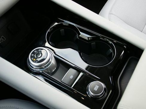 New 2026 Ford Explorer Platinum w/ LUX Leather Package image 30