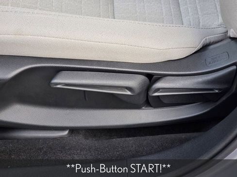 Used 2025 Honda HR-V LX image 13